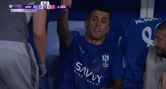 出场的努涅, 努涅斯头球 出场的努涅, 努涅斯头球