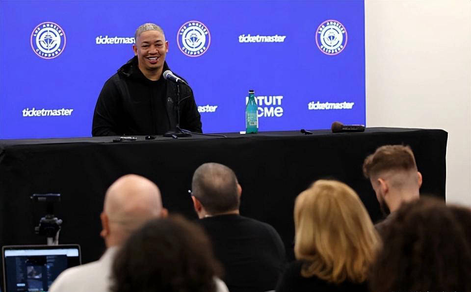 人训练转为, 在训练营进, 端显示出得