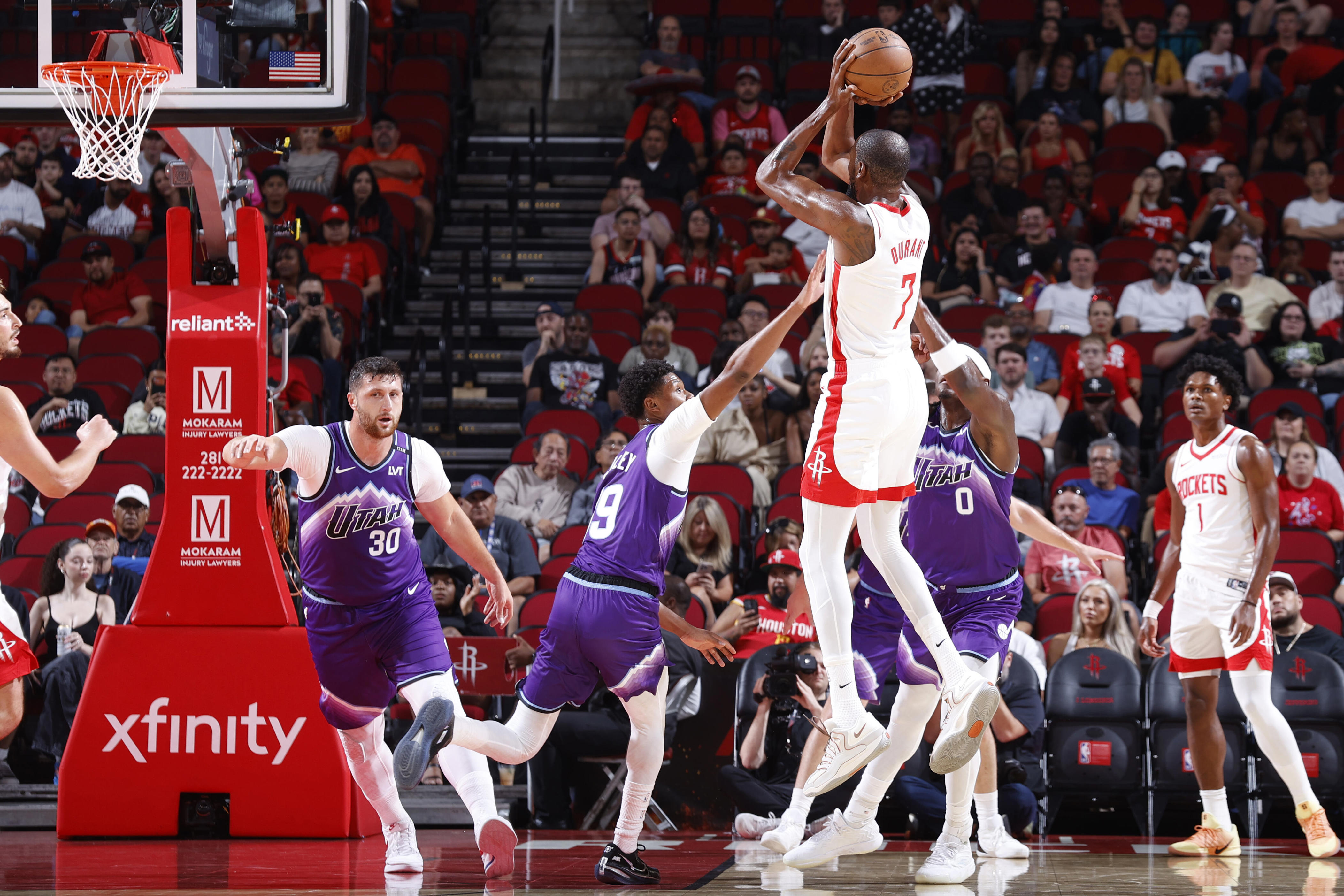 的谈判时, 赛季效力篮 的谈判时, 赛季效力篮